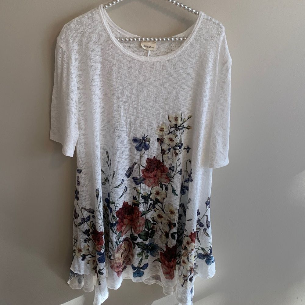 P & Rose 2X Tunic Top Floral Slub Knit Short Sleeve White Scoop Neck Plus Size